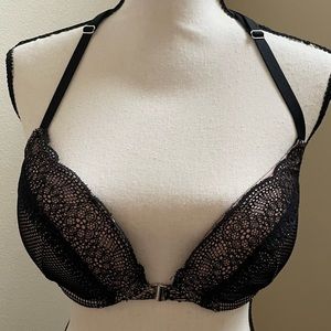Victoria’s Secret very sexy push-up bra 32DD black lace